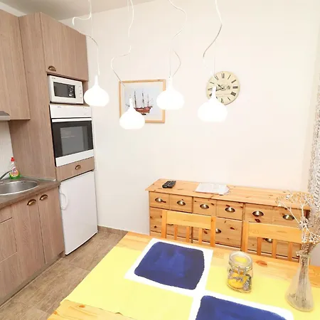 Trstenica Apartment *